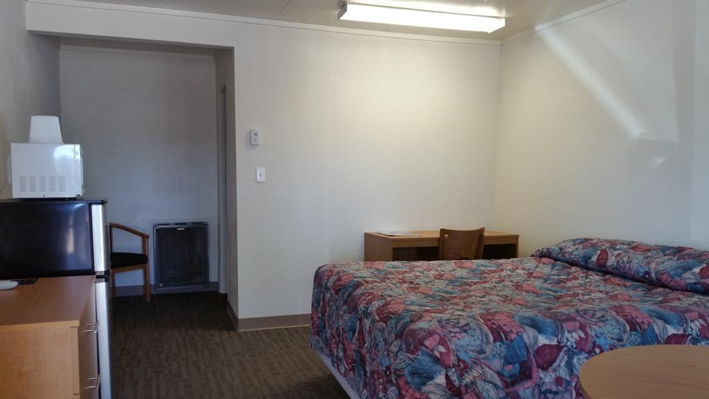 Budget Host Inn Fort Collins Exteriör bild