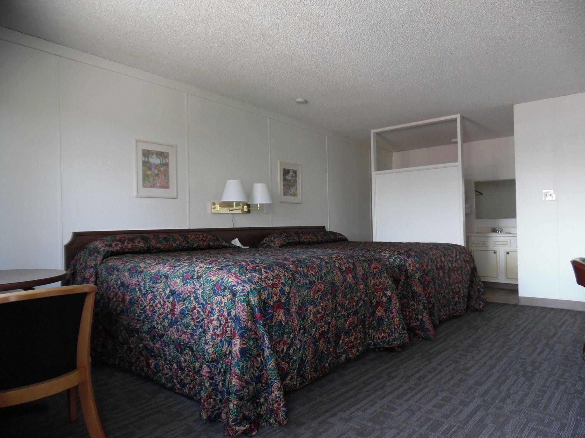 Budget Host Inn Fort Collins Exteriör bild
