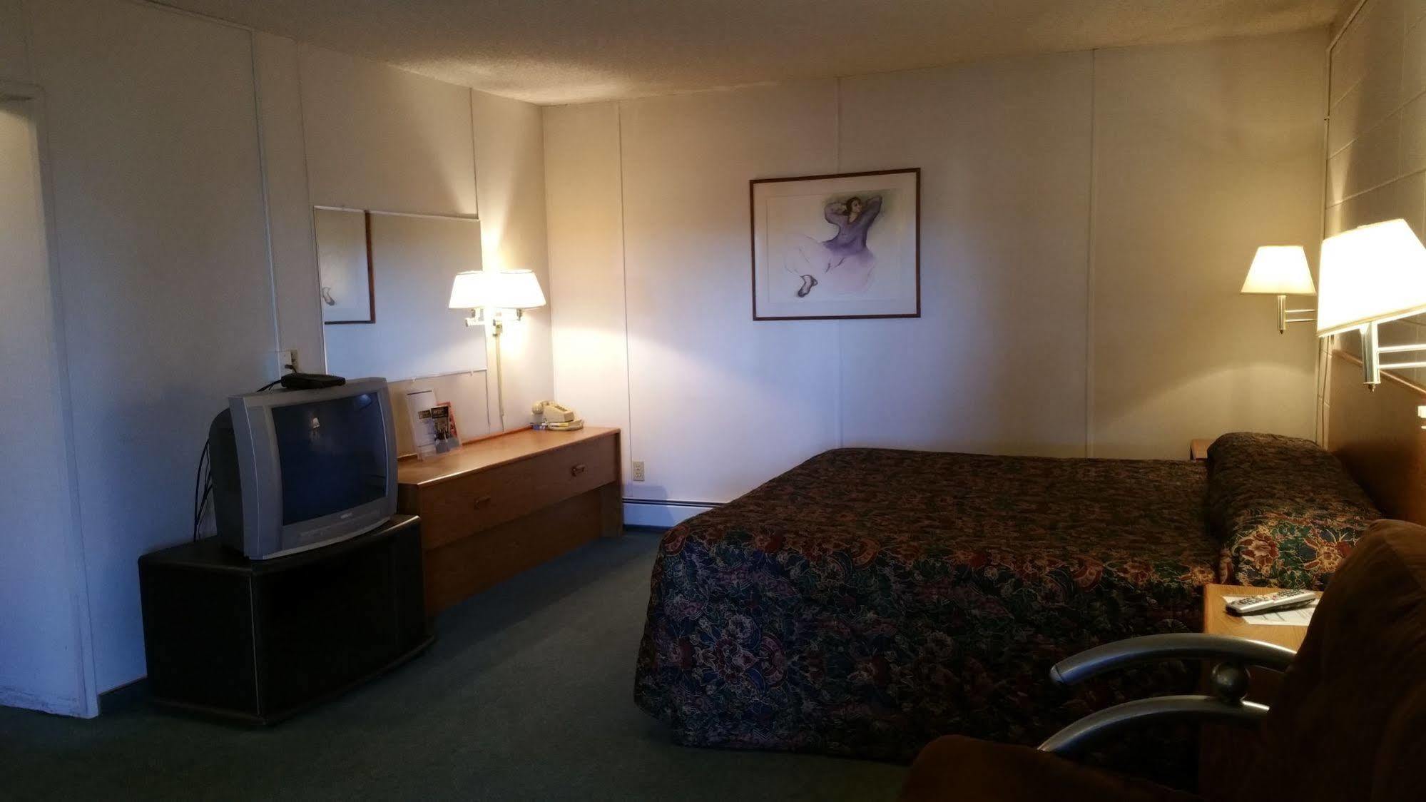 Budget Host Inn Fort Collins Exteriör bild