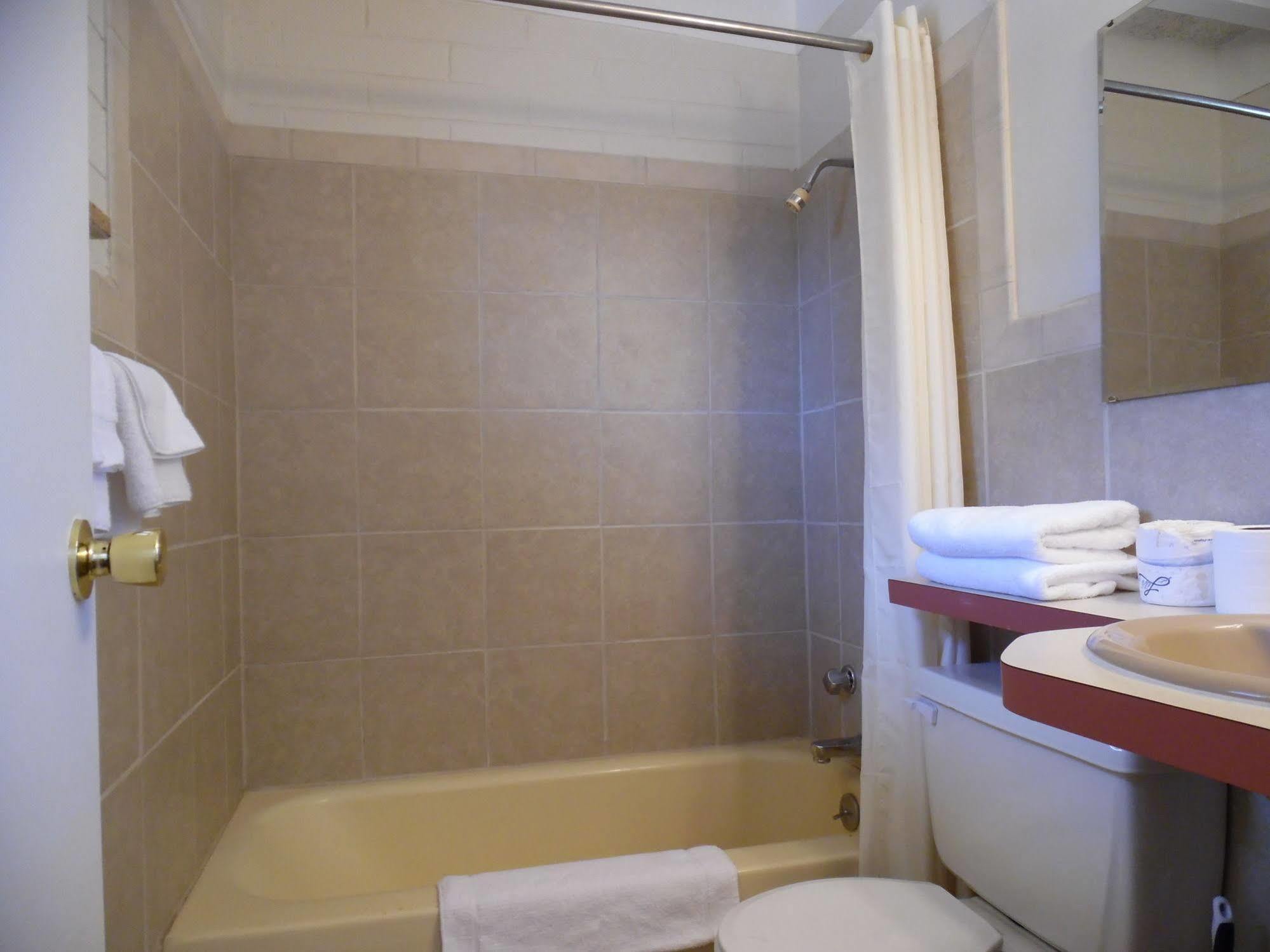 Budget Host Inn Fort Collins Exteriör bild
