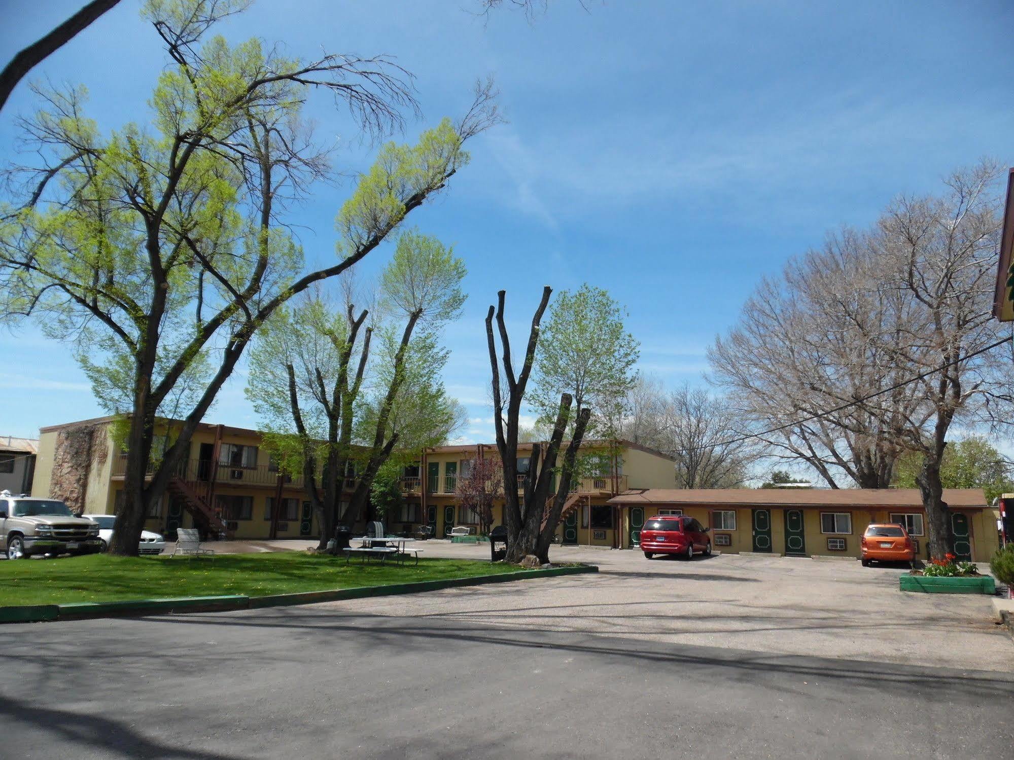 Budget Host Inn Fort Collins Exteriör bild